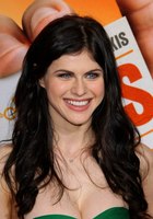 Alexandra Daddario : alexandra-daddario-1383504161.jpg