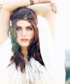 Alexandra Daddario : alexandra-daddario-1392839183.jpg