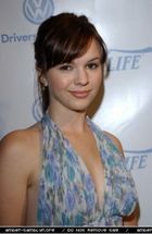 Amber Tamblyn : amanda_michalka_1180705967.jpg