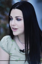 Amy Lee : amy-lee-1362810581.jpg