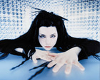 Amy Lee : amy-lee-1380382327.jpg