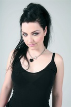 Amy Lee : amy-lee-1407025091.jpg