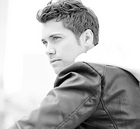 Drew Seeley : andrew-seeley-1334000654.jpg