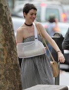 Anne Hathaway : anne-hathaway-1360236171.jpg