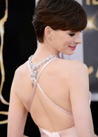 Anne Hathaway : anne-hathaway-1363645612.jpg