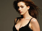 Anne Hathaway : anne-hathaway-1379109893.jpg