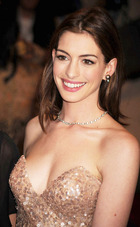 Anne Hathaway : anne-hathaway-1383932336.jpg