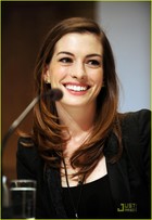 Anne Hathaway : anne_hathaway_1292182212.jpg