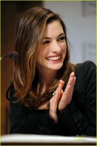 Anne Hathaway : anne_hathaway_1292182227.jpg