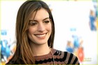 Anne Hathaway : anne_hathaway_1296329328.jpg