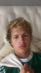 Ansel Elgort : ansel-elgort-1536960601.jpg