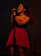 Ariana Grande : ariana-grande-1335514586.jpg