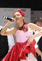 Ariana Grande : ariana-grande-1335845527.jpg