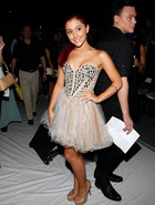 Ariana Grande : ariana-grande-1335902850.jpg