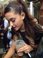 Ariana Grande : ariana-grande-1385482173.jpg