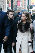 Ariana Grande : ariana-grande-1407947165.jpg