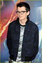 Asa Butterfield : asa-butterfield-1381522538.jpg