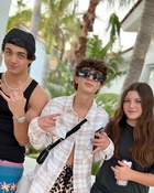 Asher Angel : TI4U1642471565.jpg