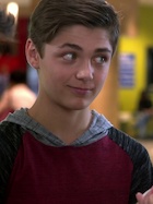 Asher Angel : asher-angel-1514589287.jpg