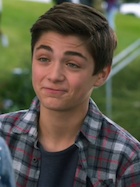 Asher Angel : asher-angel-1517097729.jpg