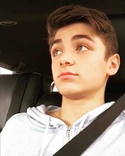 Asher Angel : asher-angel-1545041898.jpg