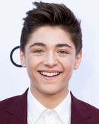 Asher Angel : asher-angel-1545174702.jpg