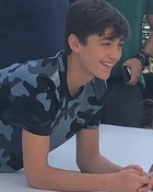 Asher Angel : asher-angel-1546629761.jpg