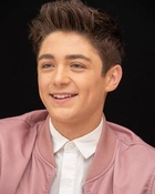 Asher Angel : asher-angel-1554304698.jpg