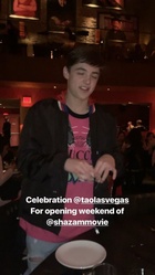 Asher Angel : asher-angel-1554668314.jpg