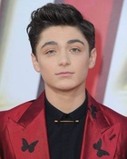 Asher Angel : asher-angel-1554760924.jpg