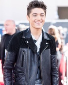 Asher Angel : asher-angel-1557319275.jpg