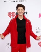 Asher Angel : asher-angel-1559576443.jpg