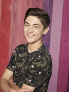 Asher Angel : asher-angel-1559836339.jpg