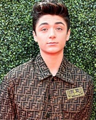 Asher Angel : asher-angel-1561668353.jpg