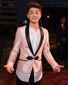 Asher Angel : asher-angel-1565287620.jpg