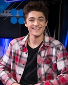 Asher Angel : asher-angel-1570063653.jpg