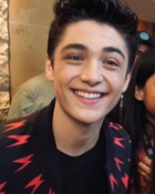 Asher Angel : asher-angel-1577818925.jpg