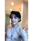 Asher Angel : asher-angel-1587447359.jpg