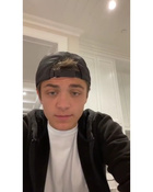 Asher Angel : asher-angel-1600359833.jpg