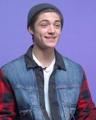 Asher Angel : asher-angel-1605982131.jpg