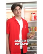 Asher Angel : asher-angel-1621382440.jpg