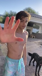 Asher Angel : asher-angel-1623169831.jpg