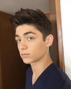 Asher Angel : asher-angel-1632930768.jpg