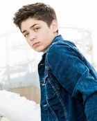 Asher Angel : asher-angel-1666904280.jpg