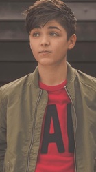 Asher Angel : asher-angel-1683126608.jpg