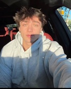 Asher Angel : asher-angel-1733255880.jpg