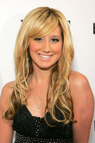 Ashley Tisdale : TI4U_u1139101128.jpg