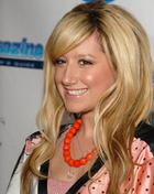 Ashley Tisdale : TI4U_u1140565282.jpg