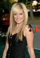 Ashley Tisdale : TI4U_u1141963173.jpg