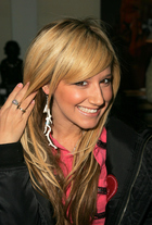 Ashley Tisdale : TI4U_u1141963210.jpg